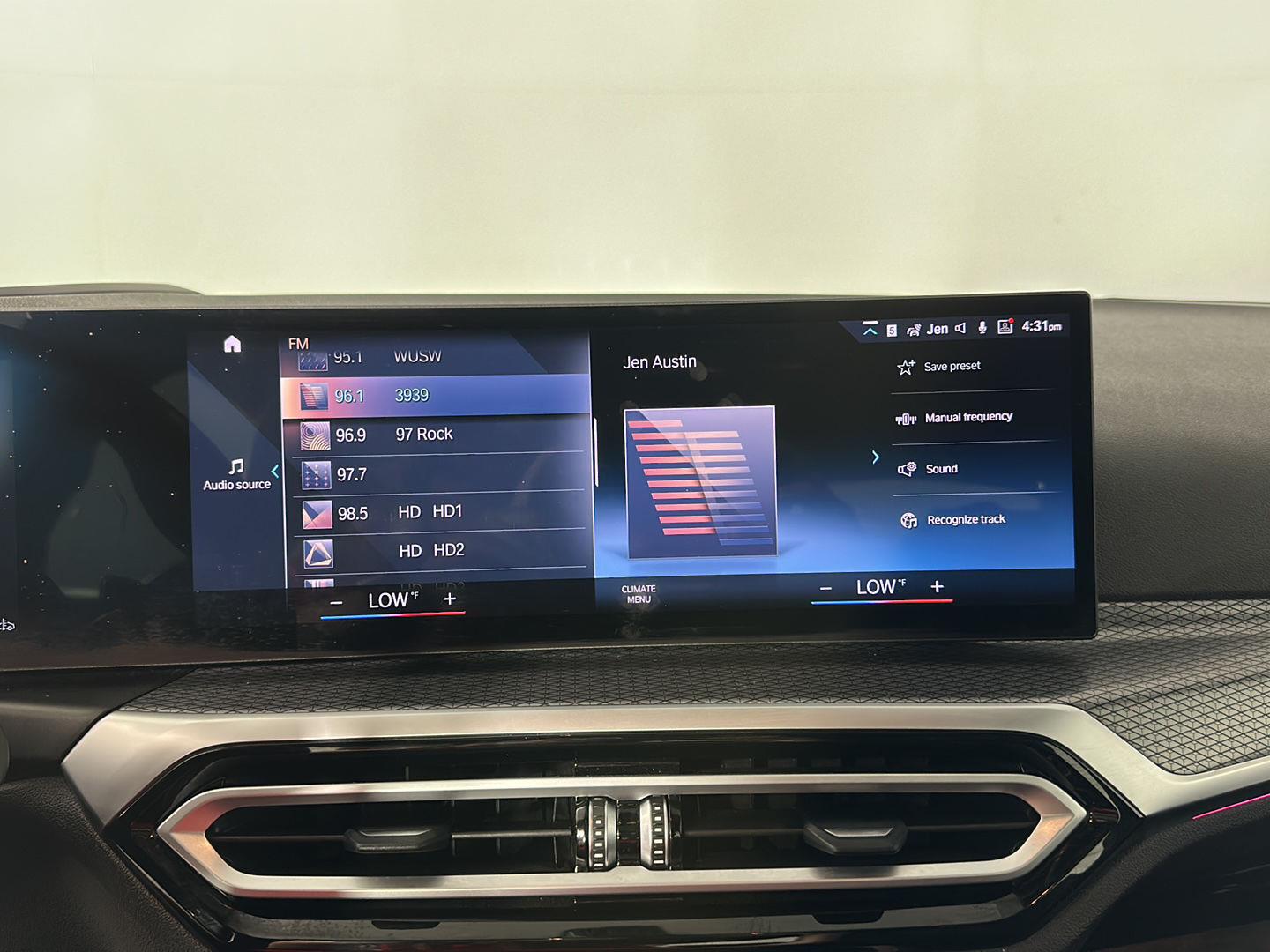 Used 2024 Tanzanite Blue II Metallic BMW M440i xDrive image 18