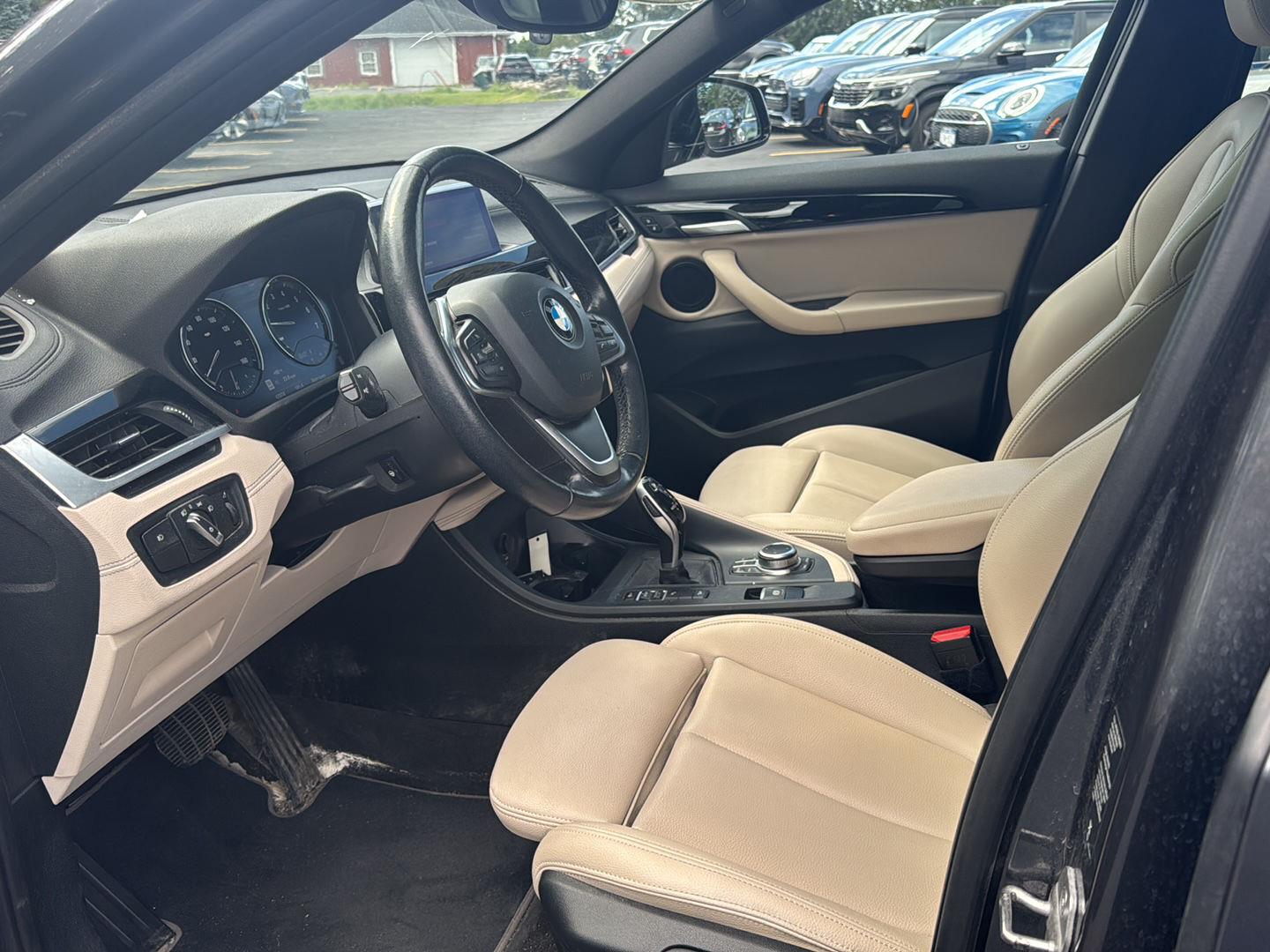 Used 2020 Mineral Gray Metallic BMW xDrive28i image 2