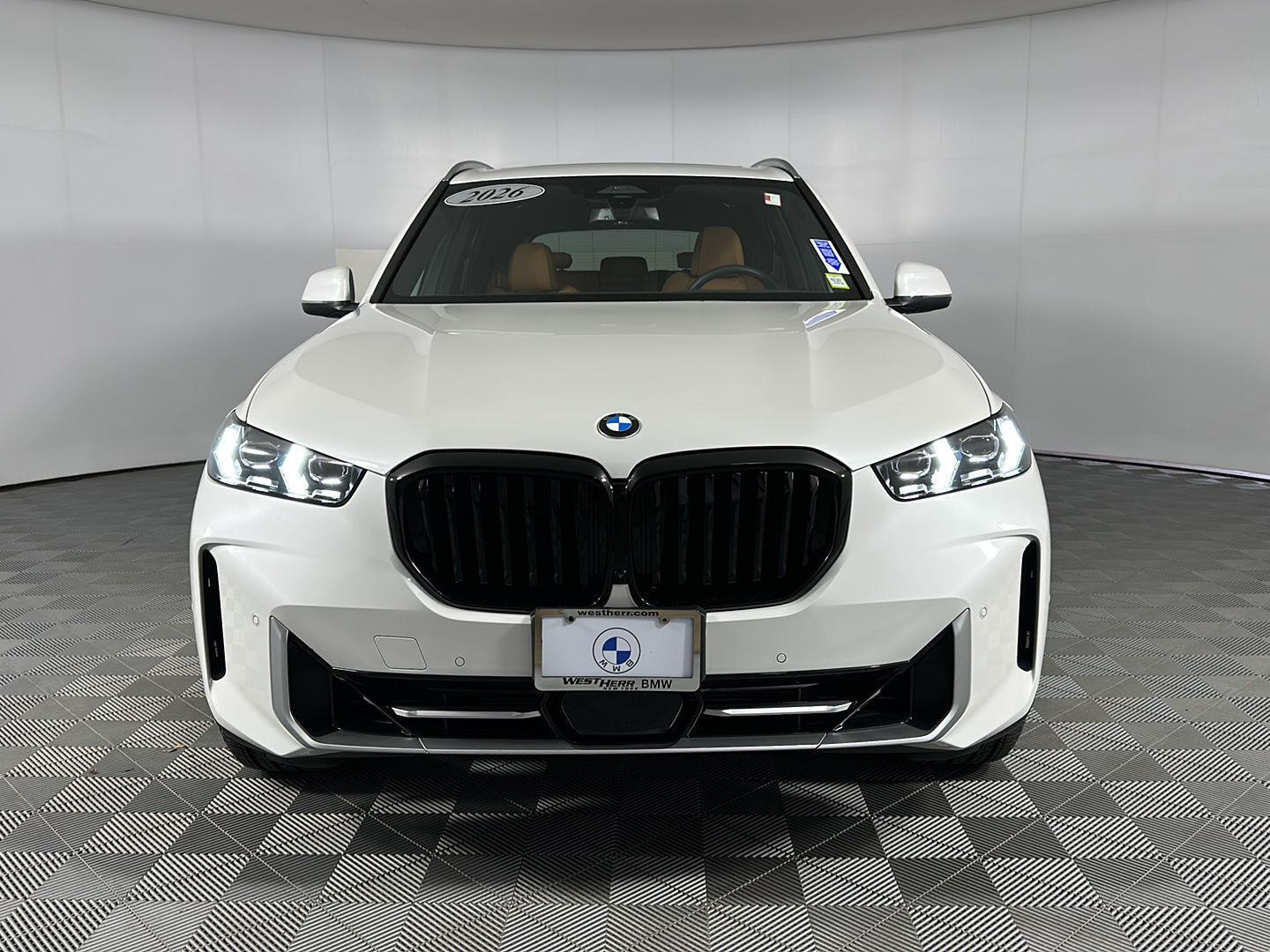 Used 2026 Mineral White Metallic BMW xDrive40i image 3