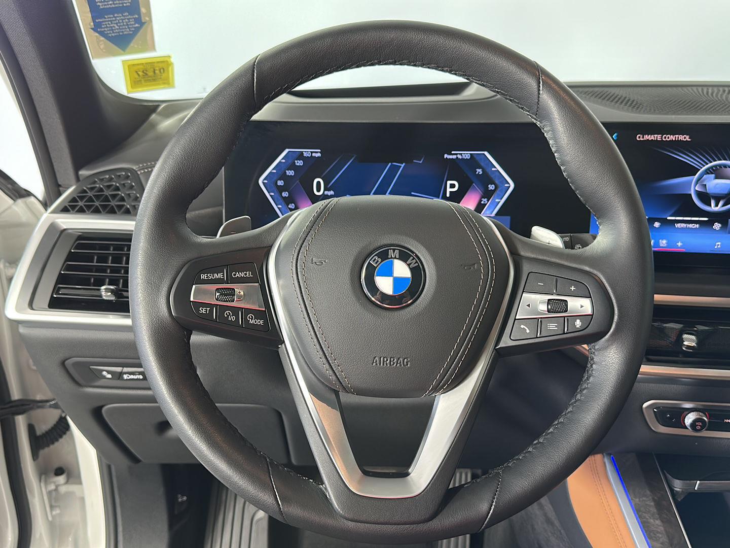 Used 2026 Mineral White Metallic BMW xDrive40i image 11