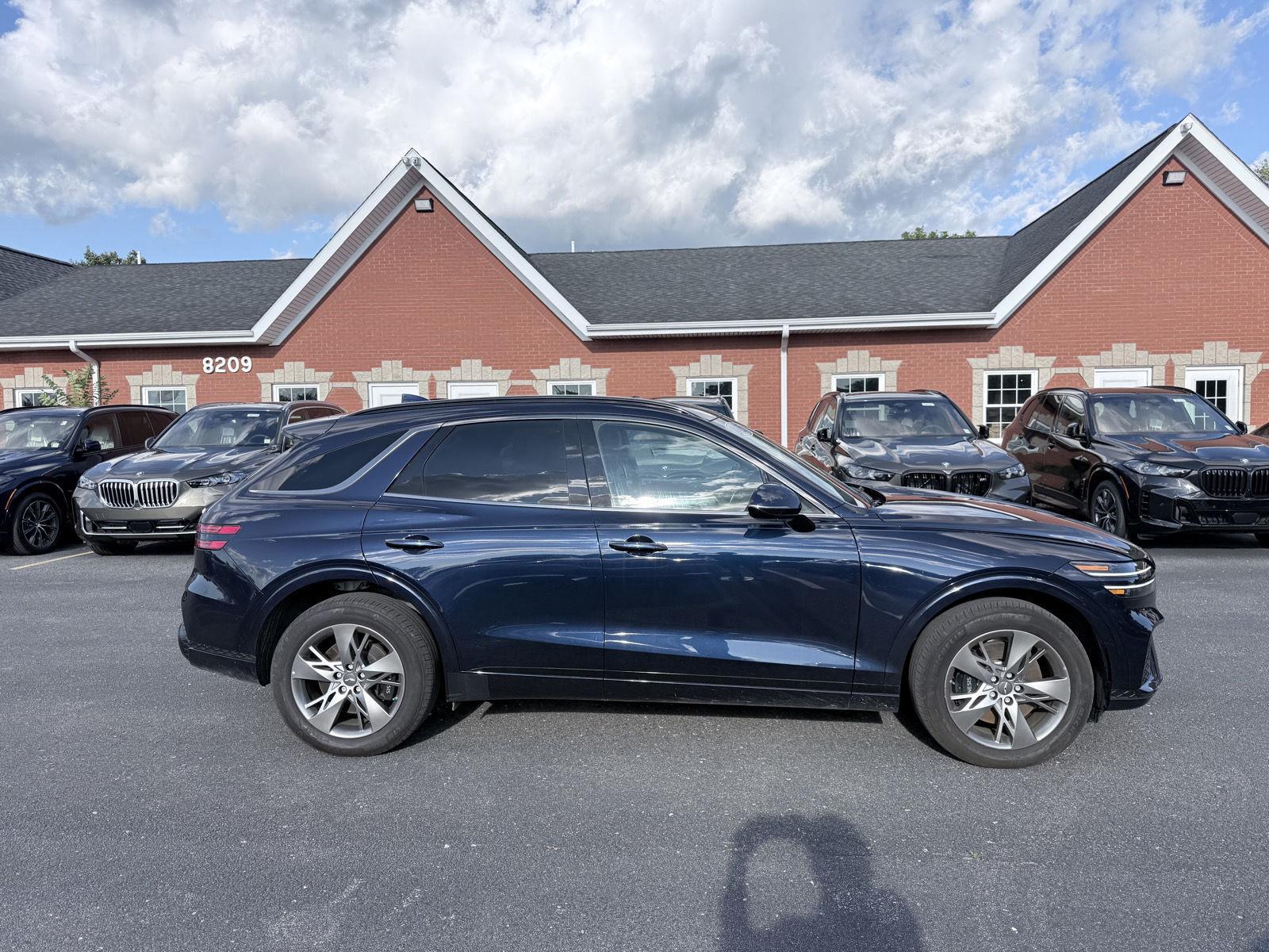 Used 2025 Capri Blue Genesis 3.5T Sport image 9