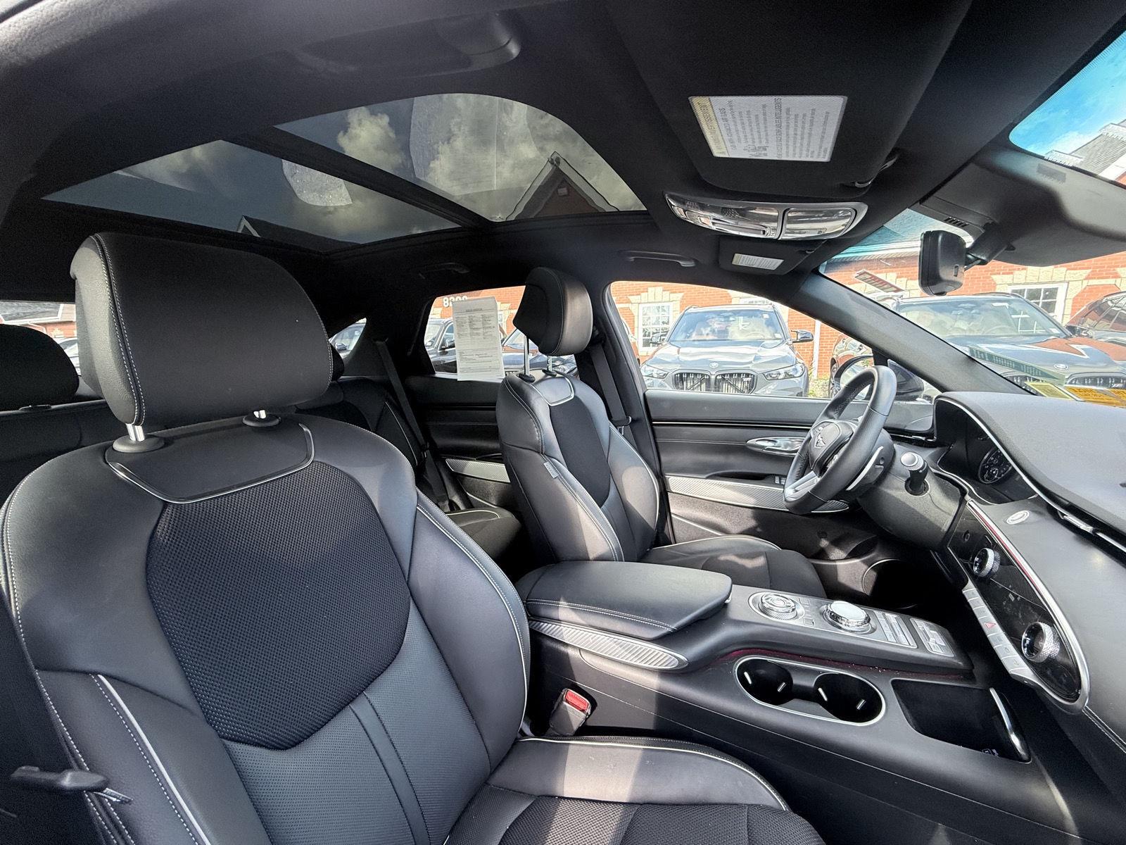 Used 2025 Capri Blue Genesis 3.5T Sport image 10