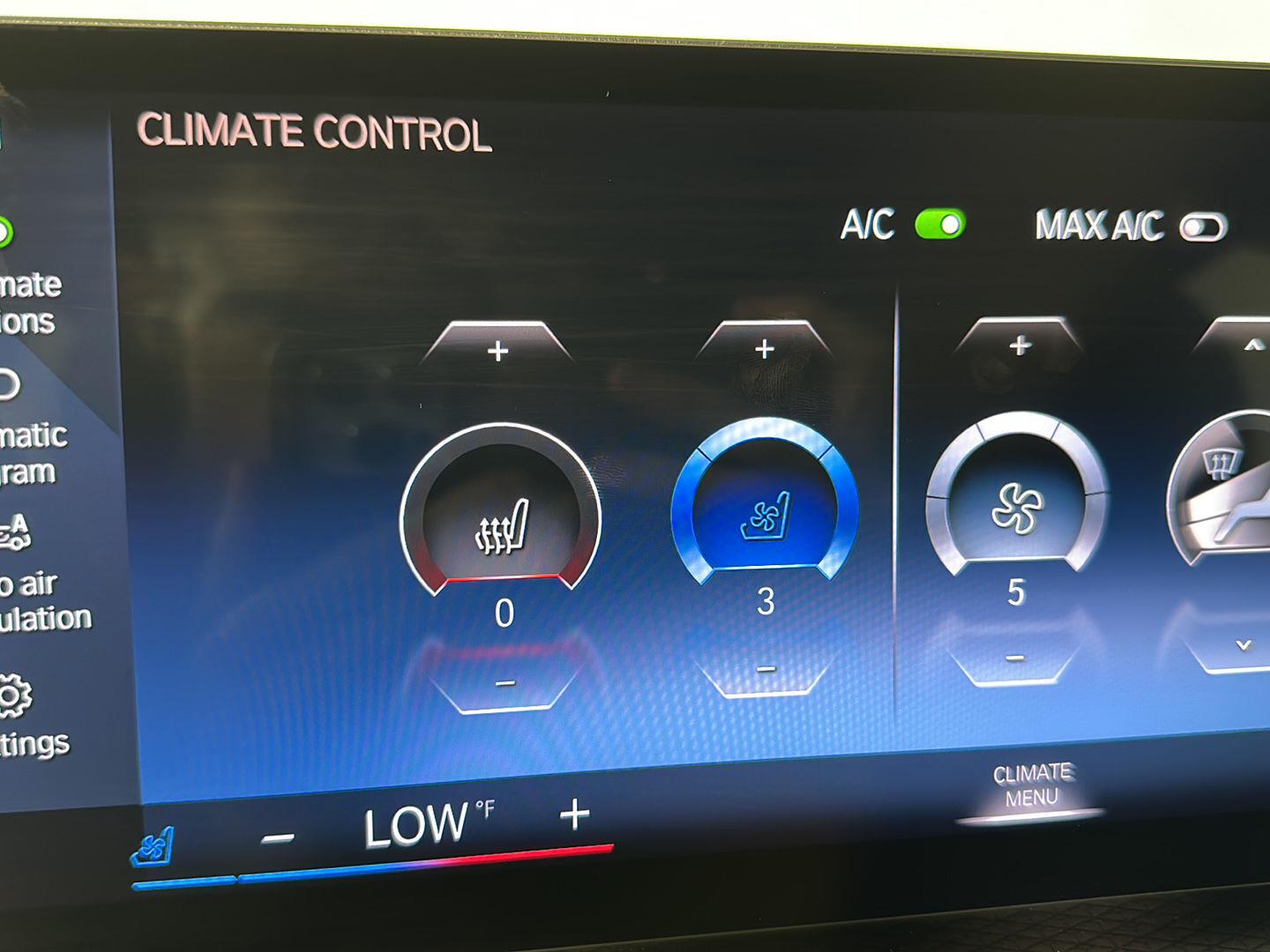 Used 2024 Black Sapphire Metallic BMW M440i xDrive image 19