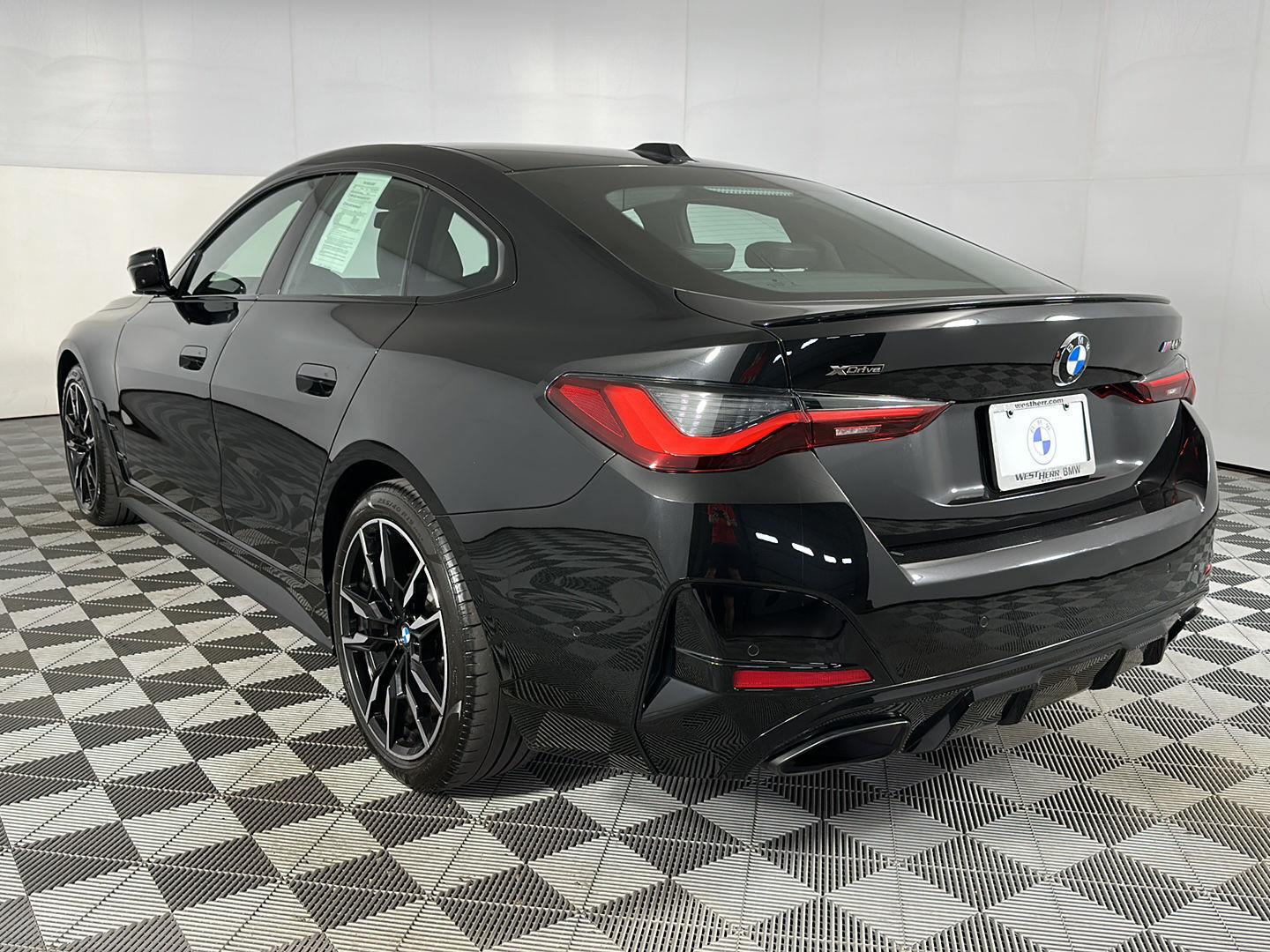 Used 2024 Black Sapphire Metallic BMW M440i xDrive image 24