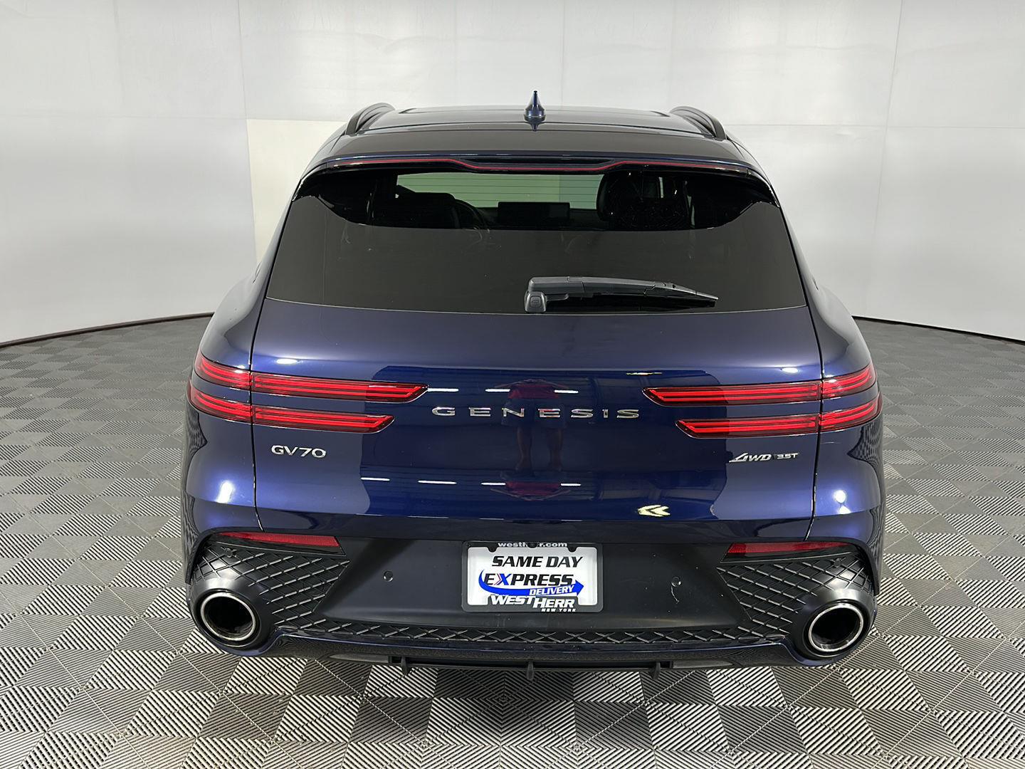 Used 2025 Capri Blue Genesis 3.5T Sport image 25