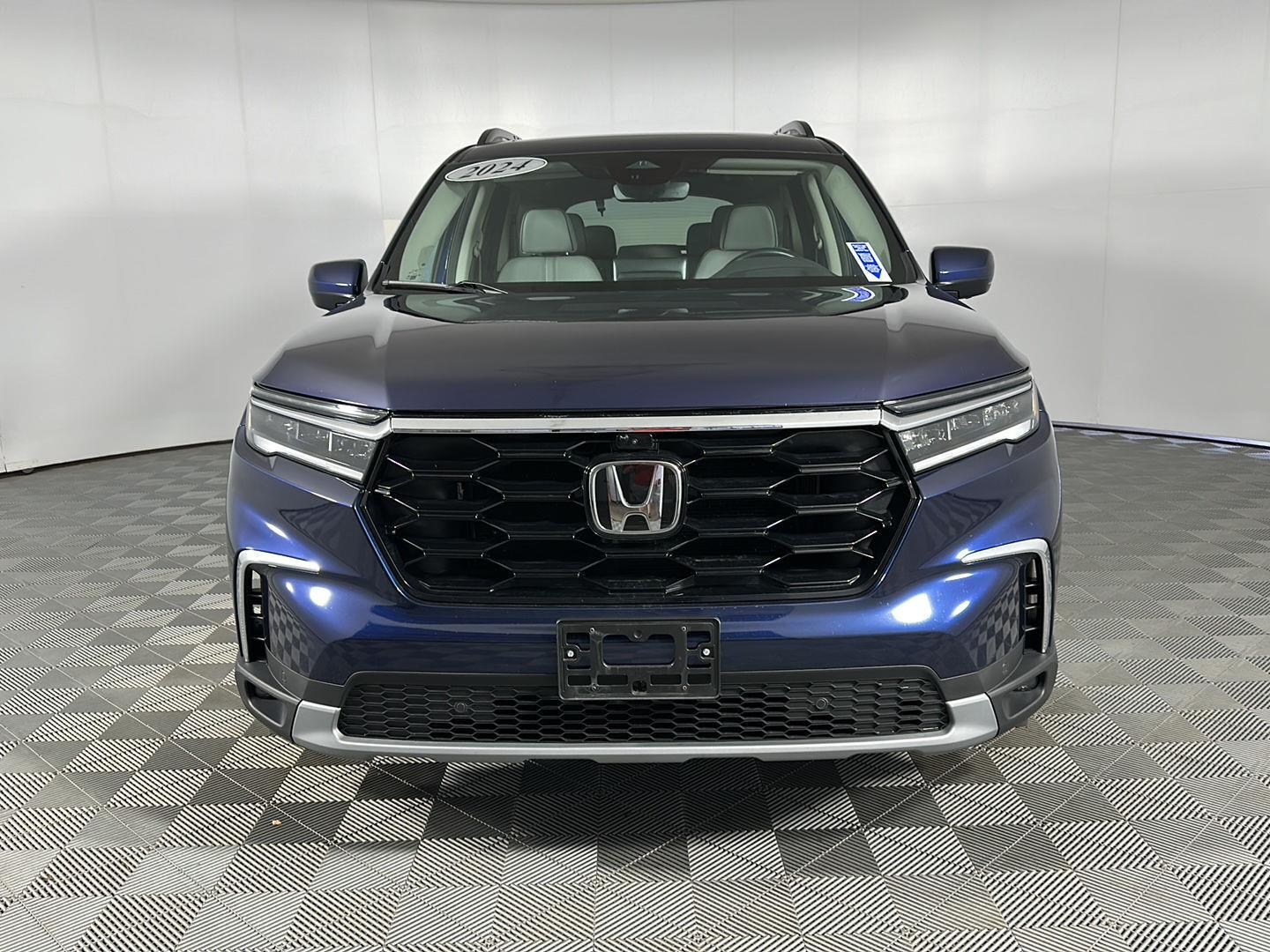 Used 2023 Obsidian Blue Pearl Honda Elite image 2