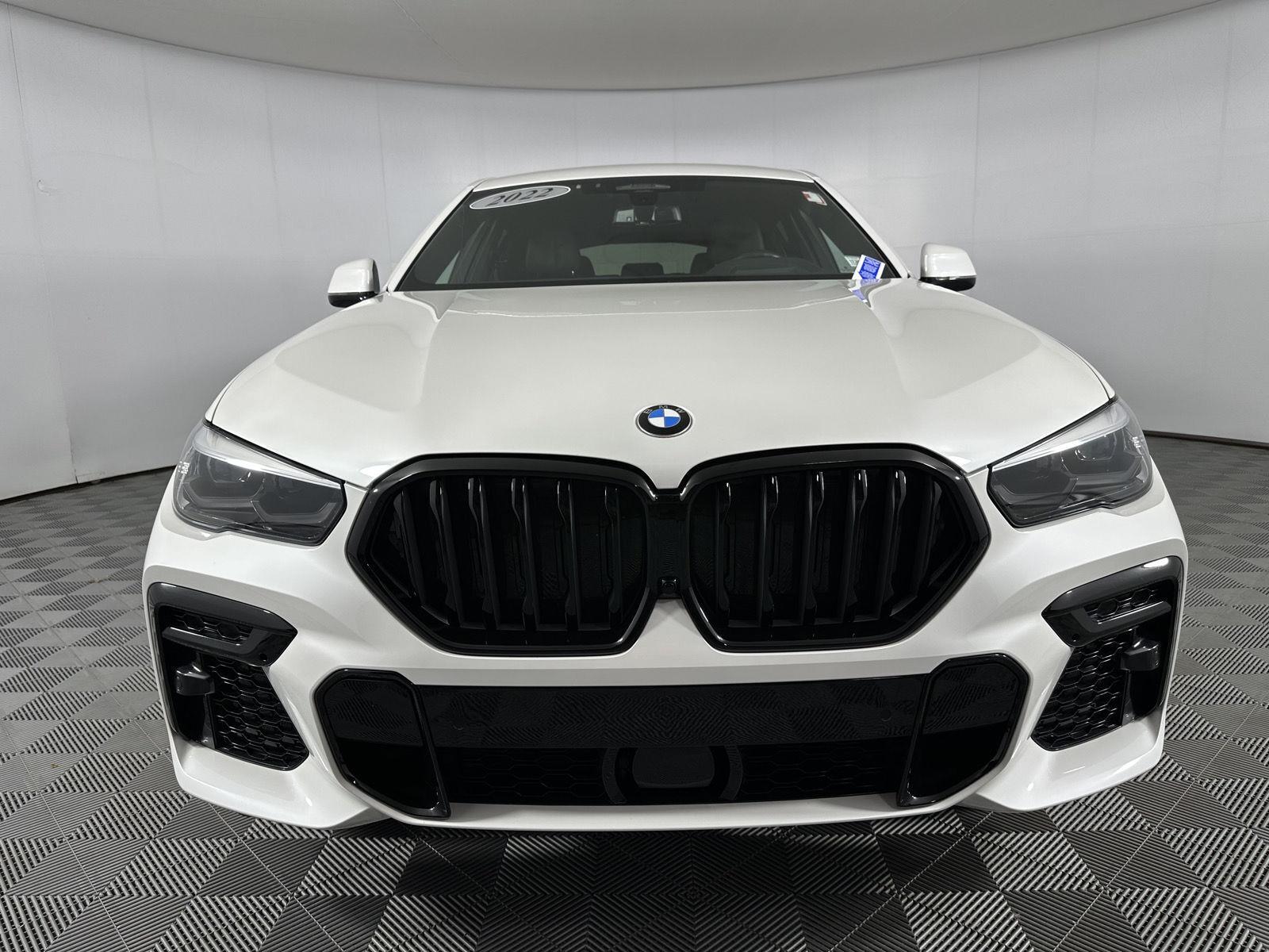 Used 2022 Mineral White Metallic BMW xDrive40i image 3