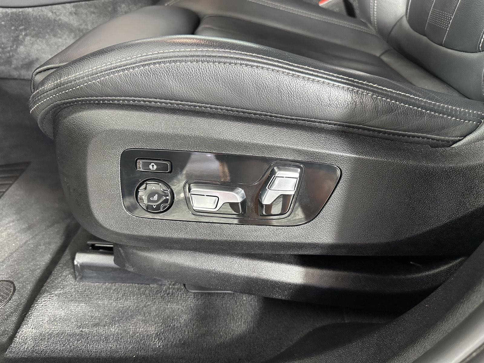 Used 2022 Mineral White Metallic BMW xDrive40i image 19