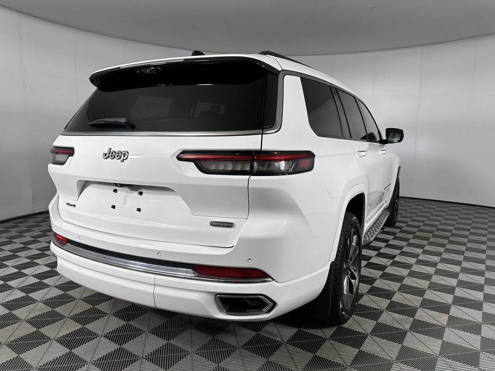 Used 2023 Bright White Clearcoat Jeep Overland image 30