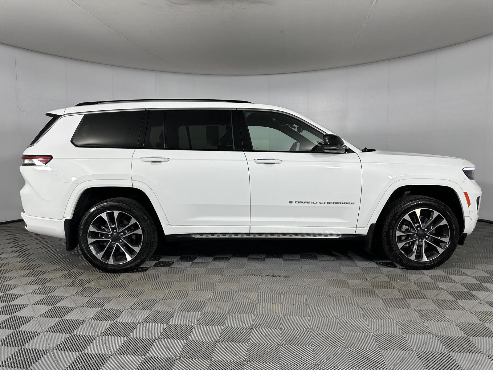 Used 2023 Bright White Clearcoat Jeep Overland image 31