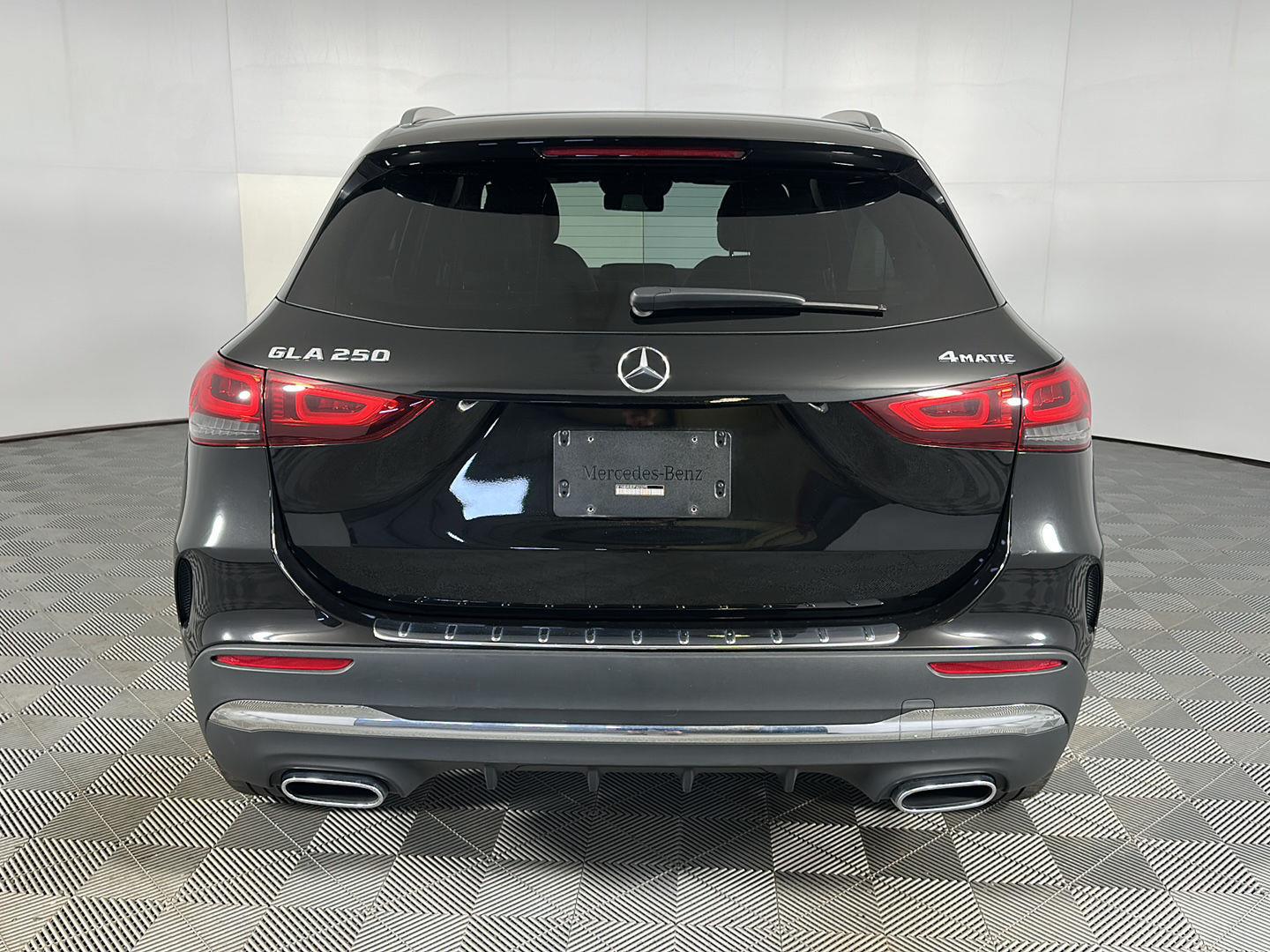 Used 2023 Cosmos Black Metallic Mercedes-Benz GLA 250 image 24