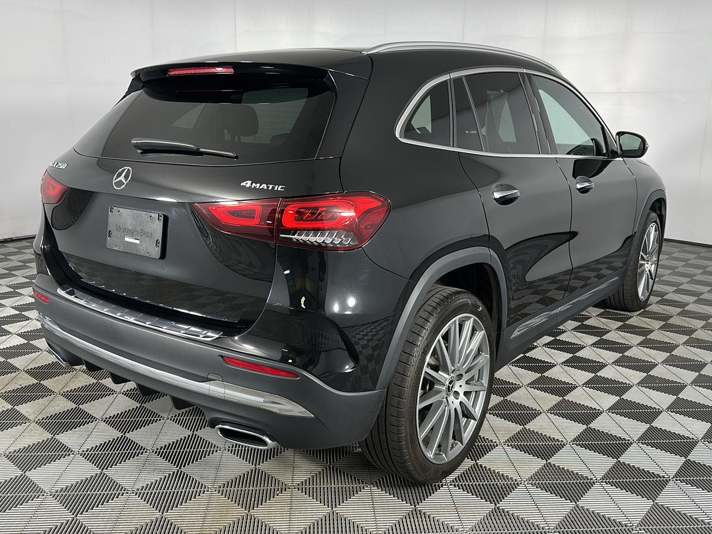 Used 2023 Cosmos Black Metallic Mercedes-Benz GLA 250 image 27