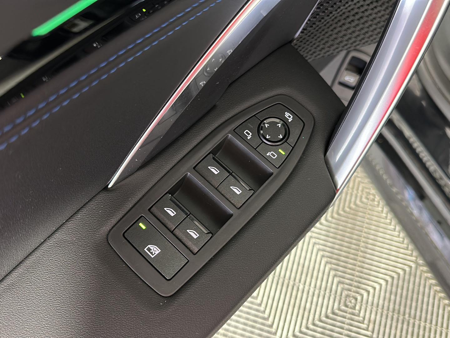 Used 2025 Black Sapphire Metallic BMW M35i image 7