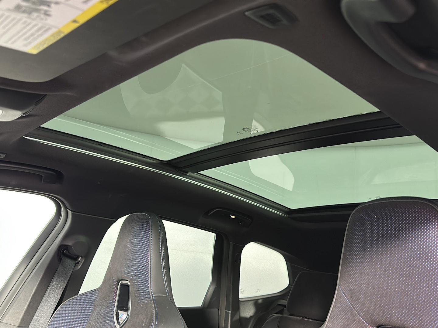Used 2025 Black Sapphire Metallic BMW M35i image 17