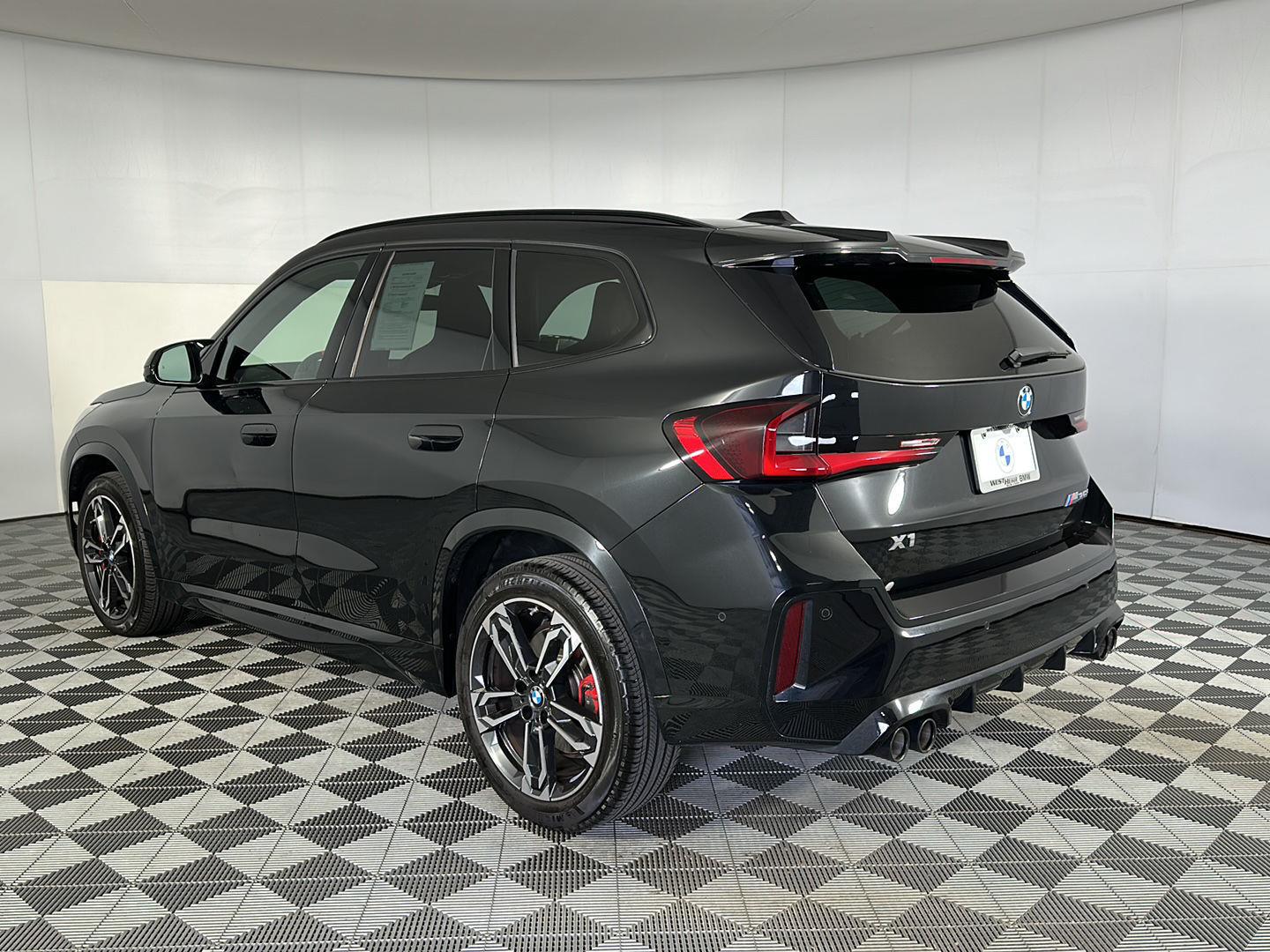 Used 2025 Black Sapphire Metallic BMW M35i image 20