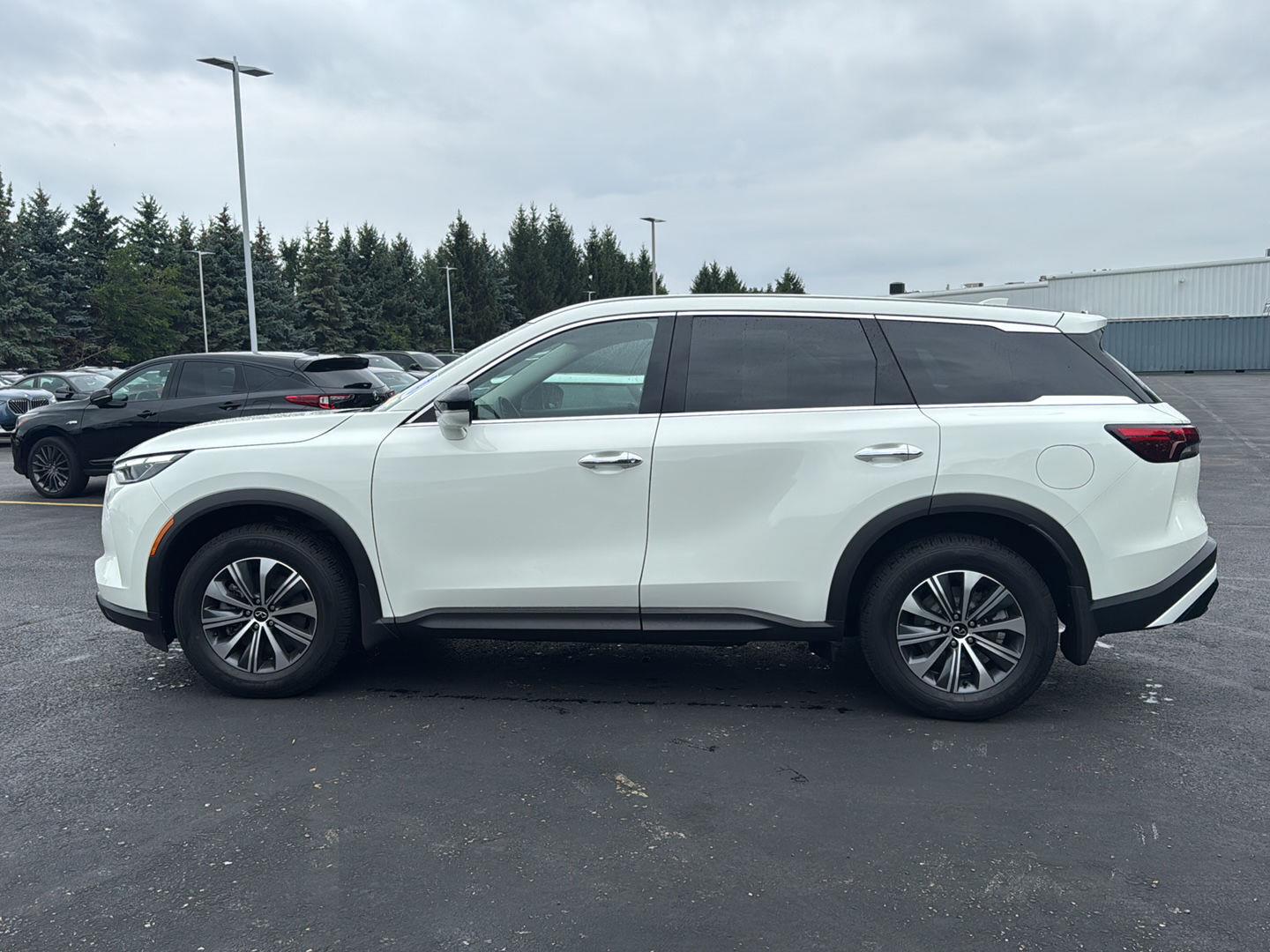Used 2024 Glacier White INFINITI PURE image 6