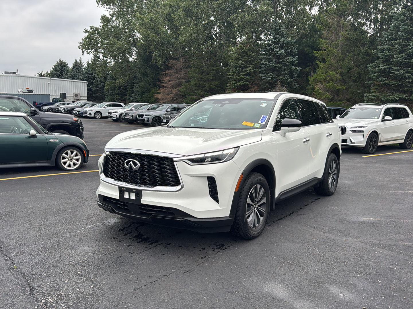 Used 2024 Glacier White INFINITI PURE image 7