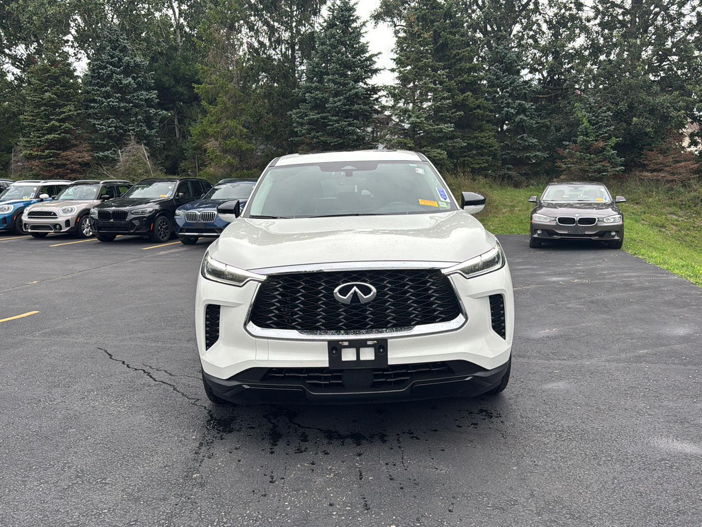 Used 2024 Glacier White INFINITI PURE image 8