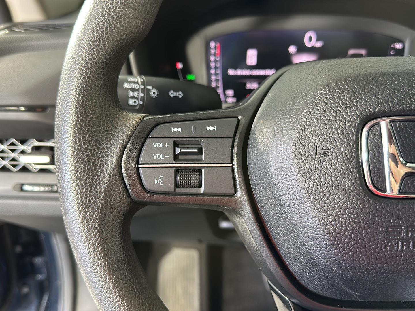 Used 2024 Canyon River Blue Metallic Honda EX image 17