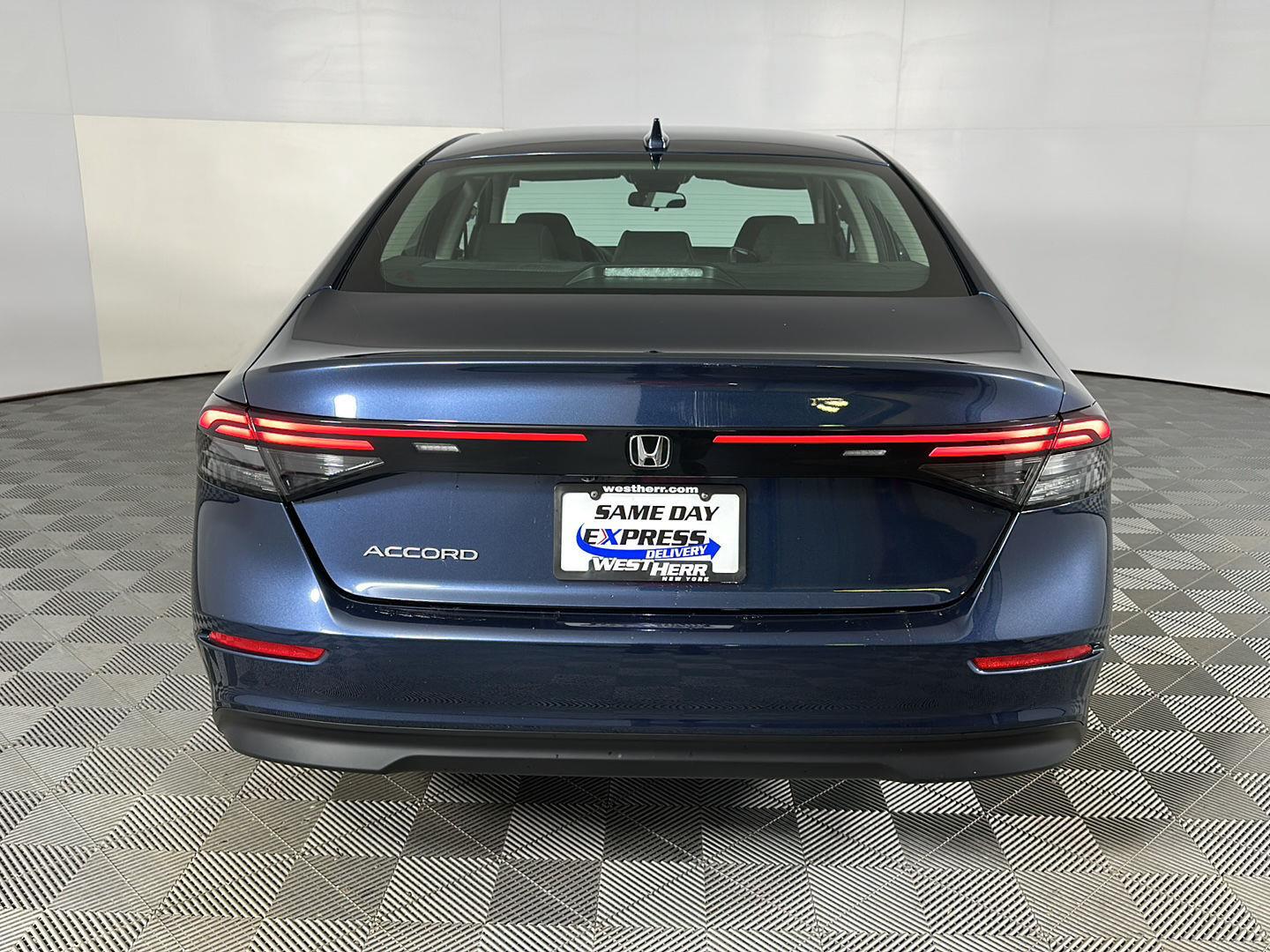 Used 2024 Canyon River Blue Metallic Honda EX image 27