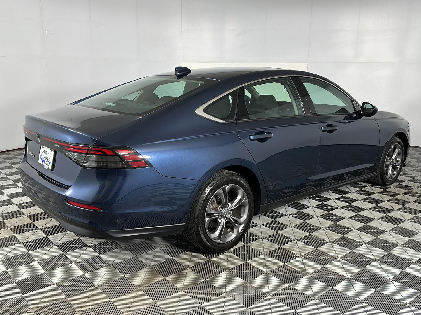 Used 2024 Canyon River Blue Metallic Honda EX image 29