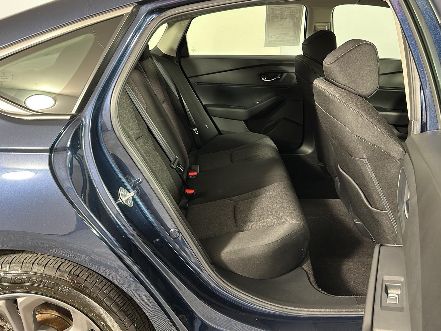 Used 2024 Canyon River Blue Metallic Honda EX image 32