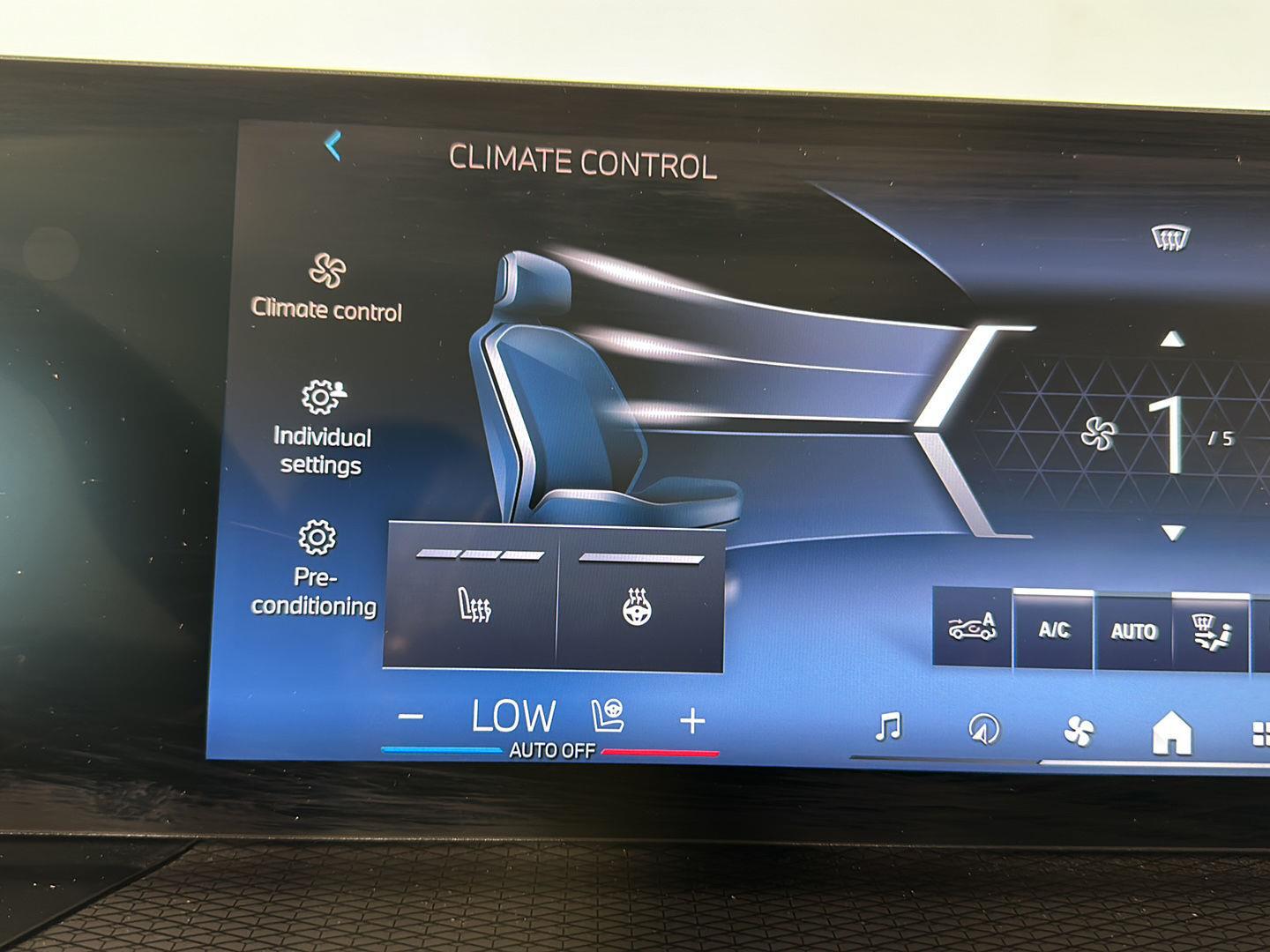 Certified Used 2025 Black Sapphire Metallic BMW 430i xDrive image 17