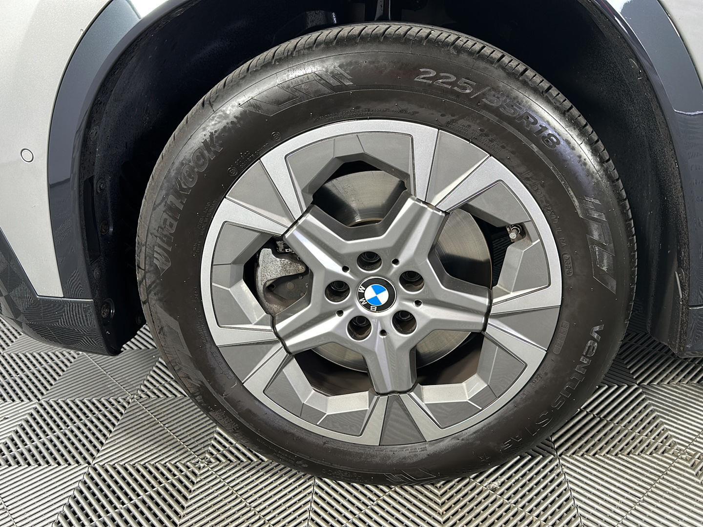 Certified Used 2024 Space Silver Metallic BMW xDrive28i image 8