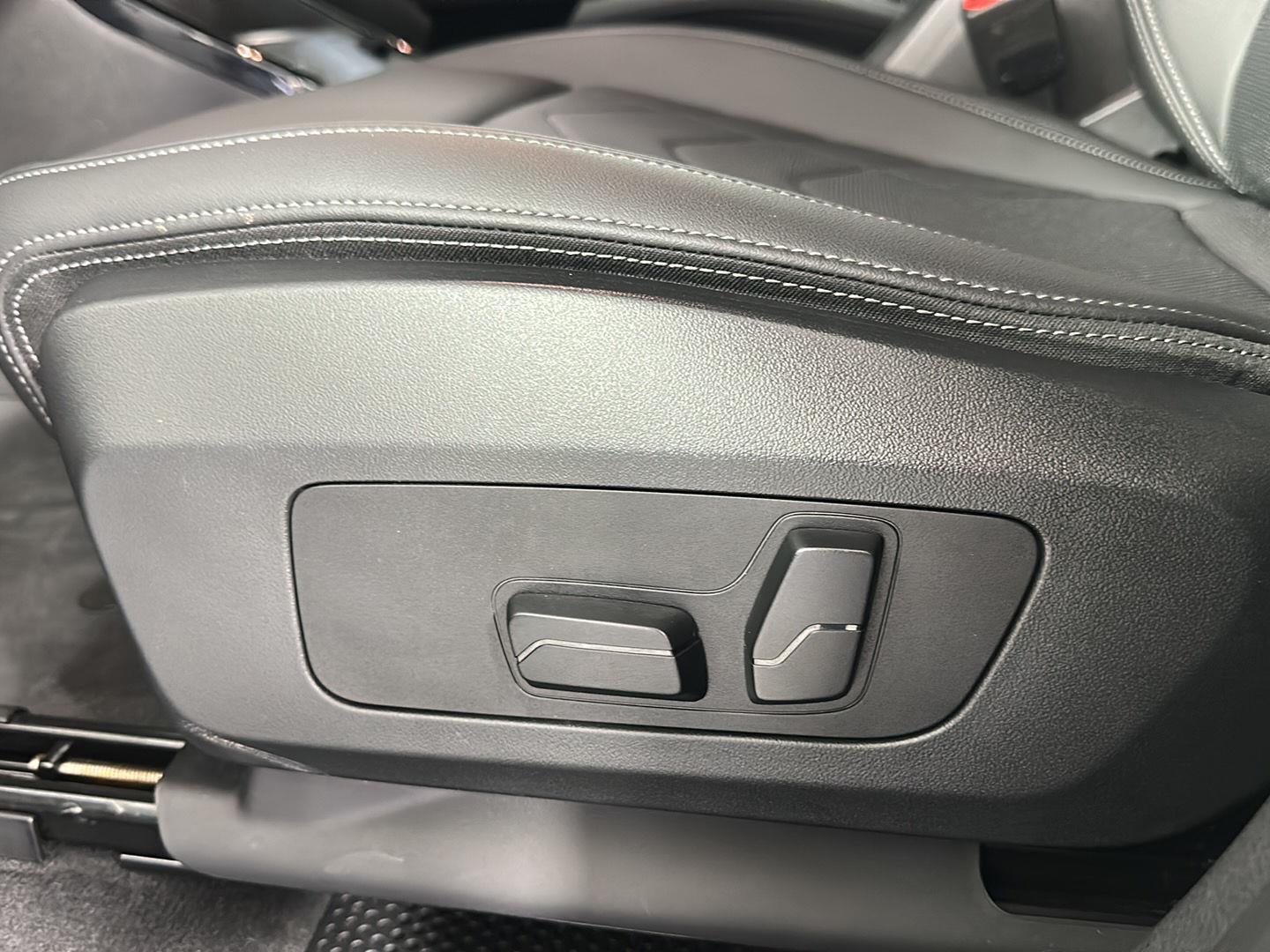 Certified Used 2024 Space Silver Metallic BMW xDrive28i image 14