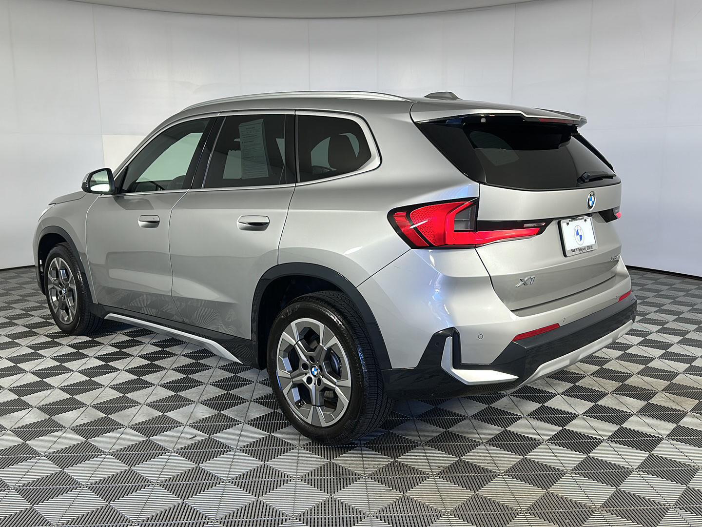 Certified Used 2023 Space Silver Metallic BMW xDrive28i image 25