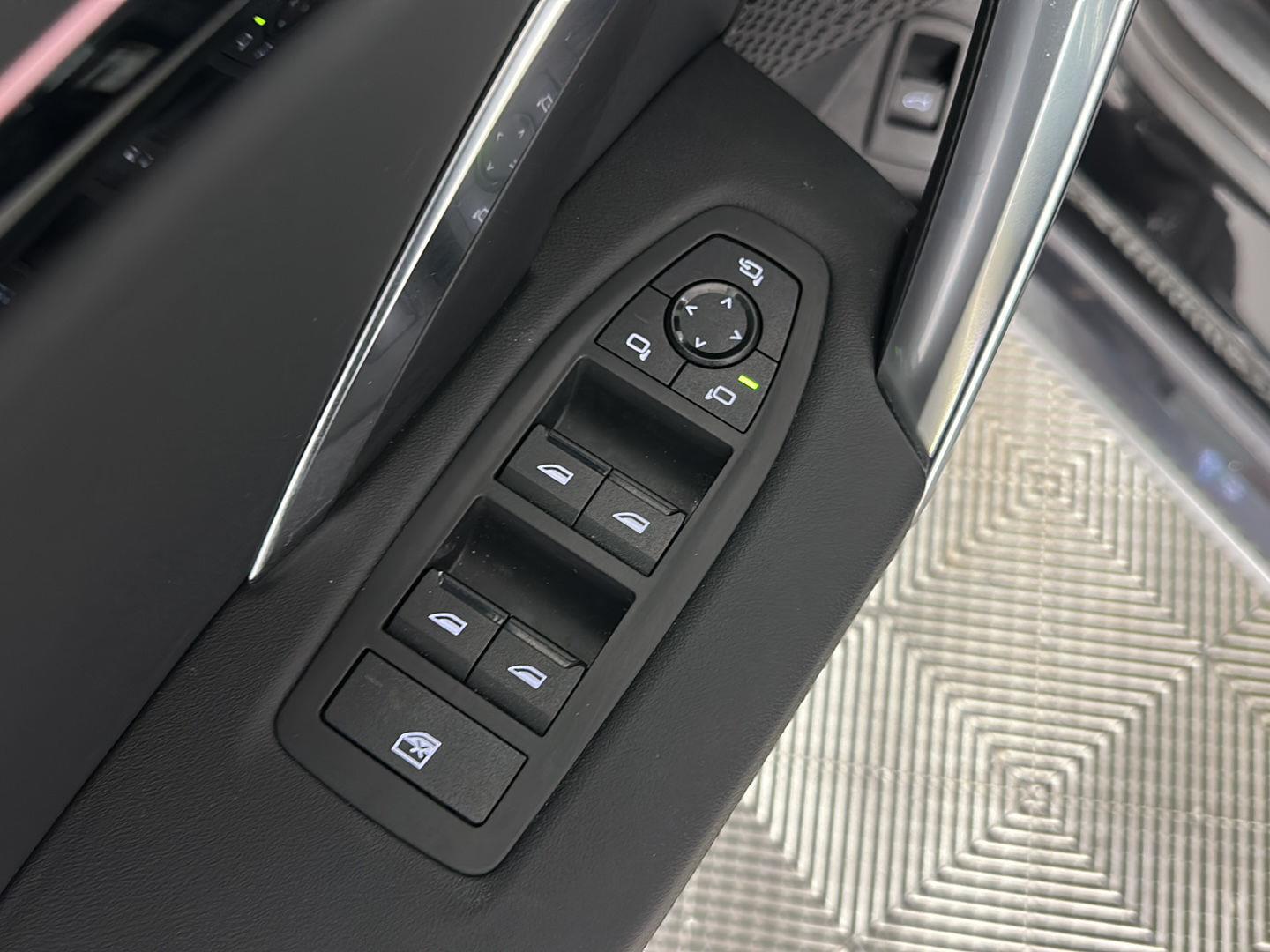 Used 2024 Jet Black BMW xDrive28i image 7