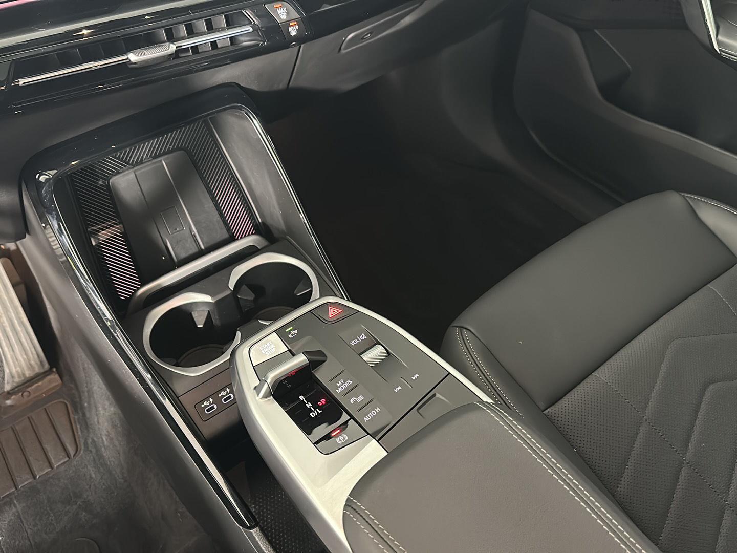 Used 2024 Jet Black BMW xDrive28i image 17
