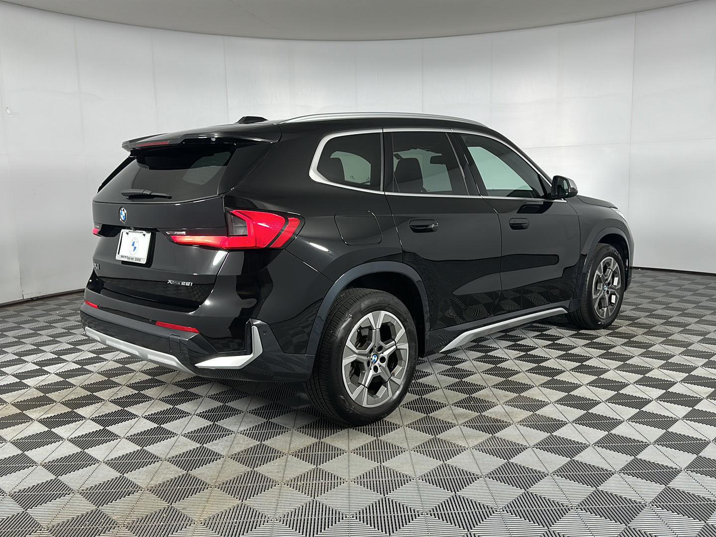 Used 2024 Jet Black BMW xDrive28i image 24