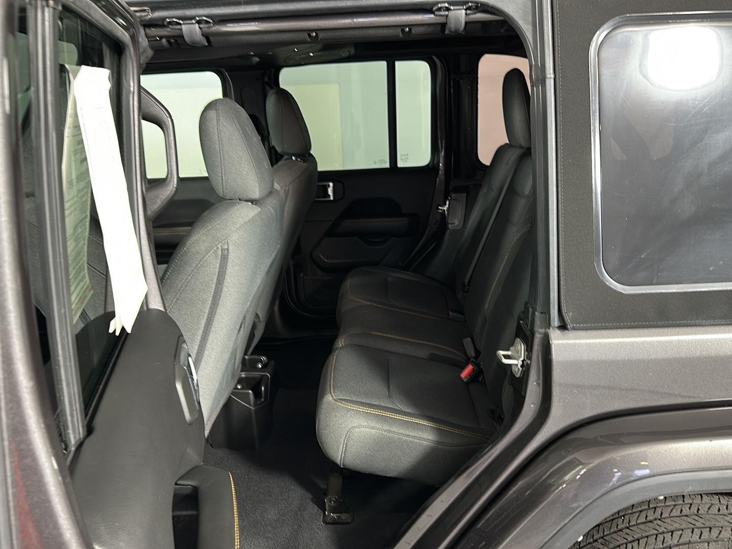 Used 2024 Granite Crystal Metallic Clearcoat Jeep Sahara image 25