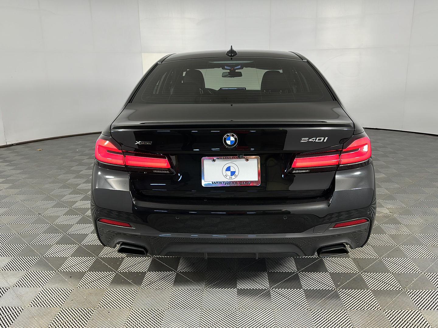 Used 2023 Black Sapphire Metallic BMW 540i xDrive image 23