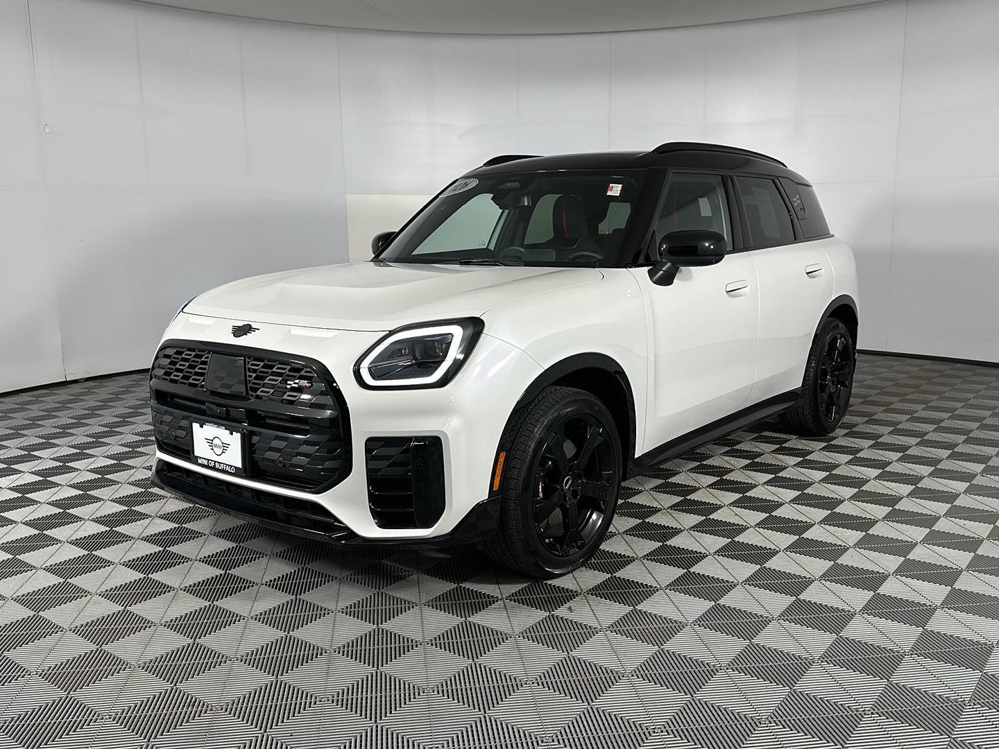 New 2027 Nanuq White Metallic MINI S ALL4 image 5