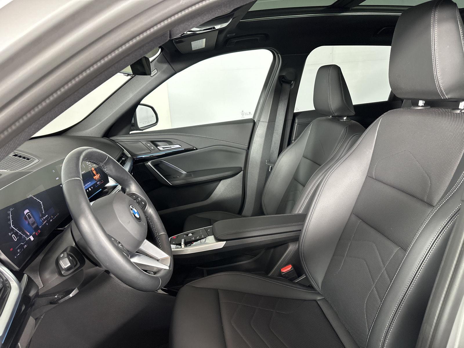 New 2026 Space Silver Metallic BMW xDrive28i image 7