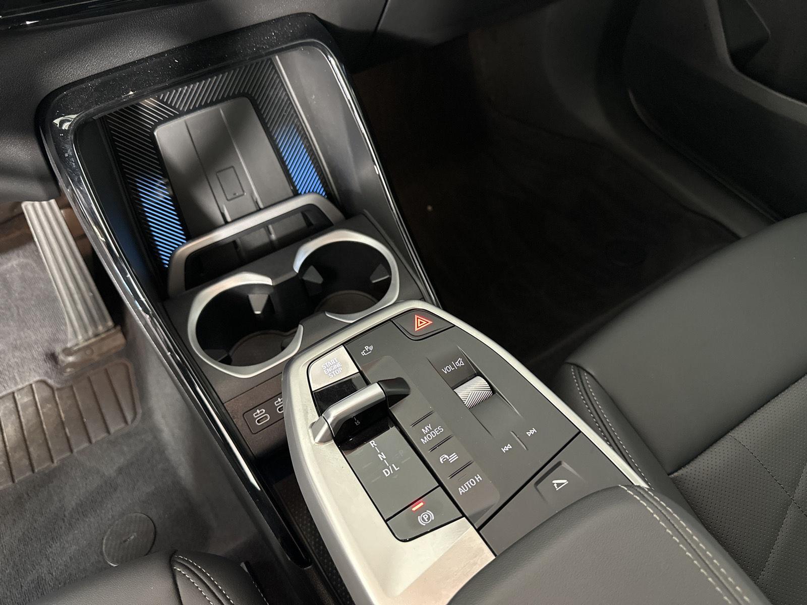 New 2026 Space Silver Metallic BMW xDrive28i image 18