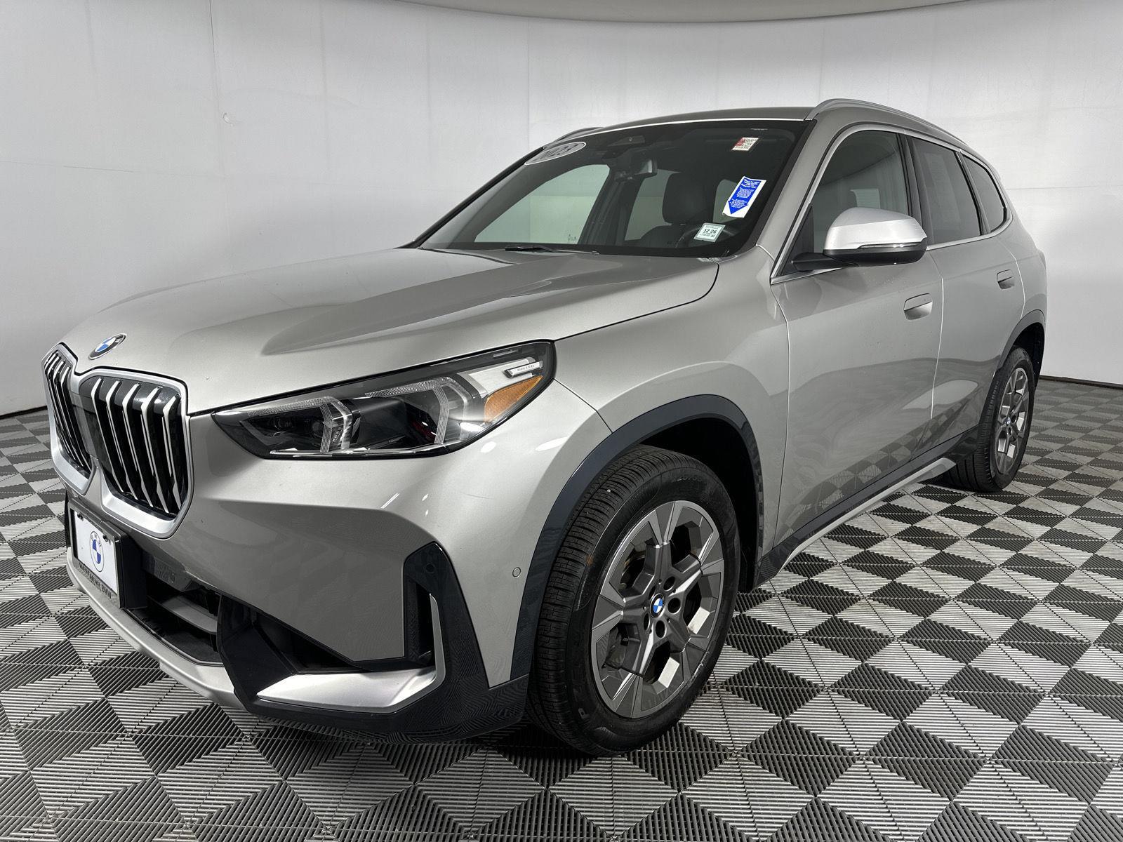 Certified Used 2023 Space Silver Metallic BMW xDrive28i image 3