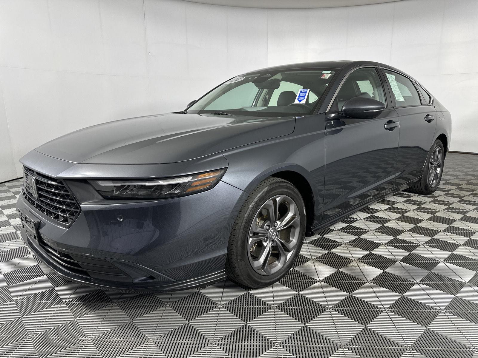 Used 2024 Meteorite Gray Metallic Honda EX-L image 3