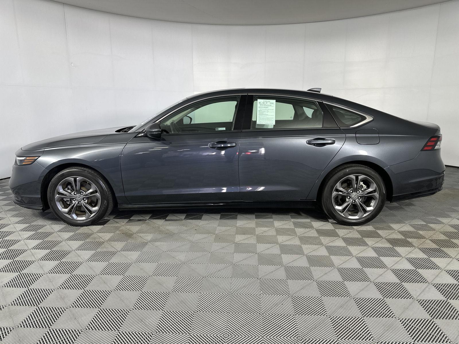 Used 2024 Meteorite Gray Metallic Honda EX-L image 5