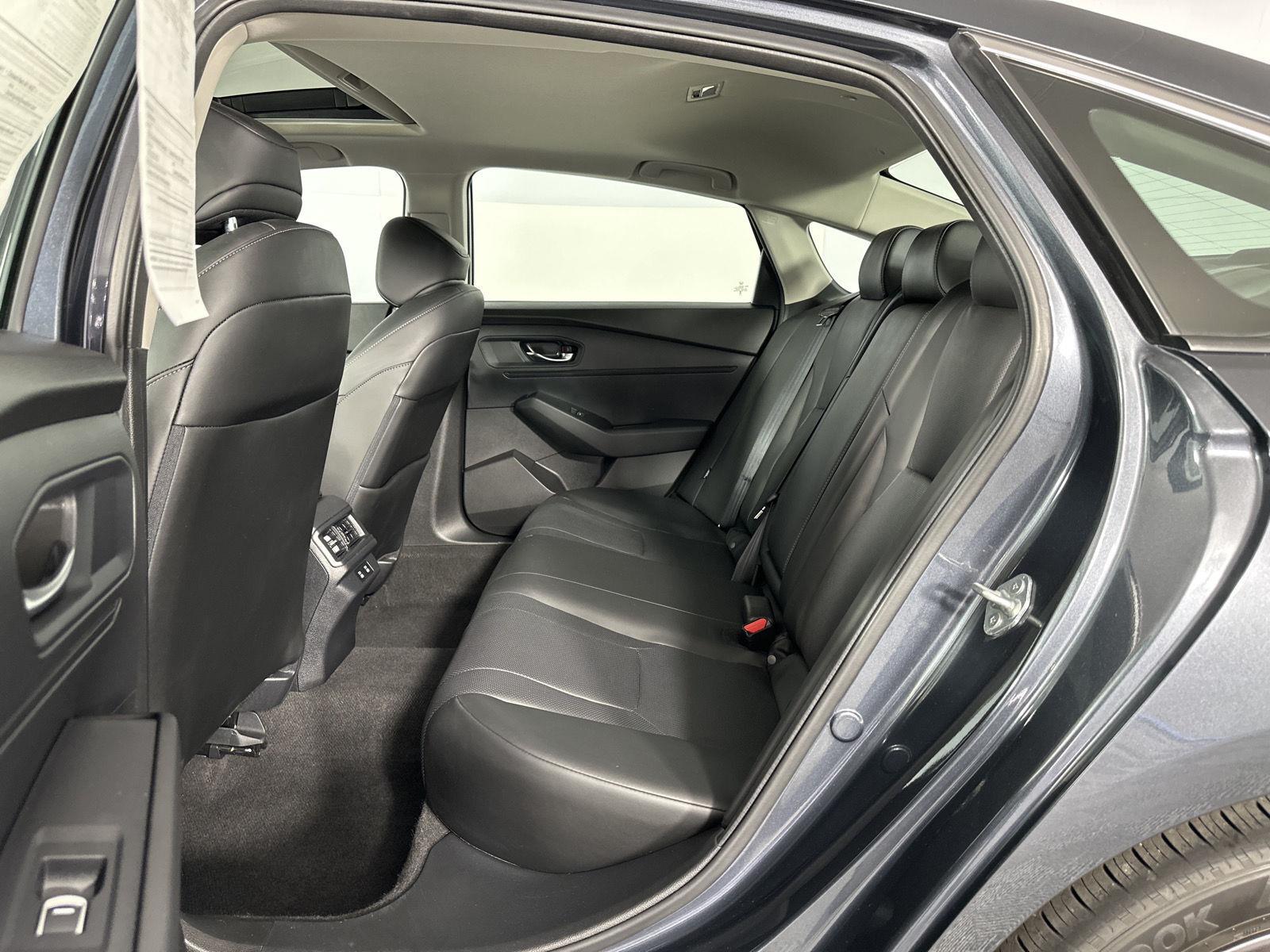 Used 2024 Meteorite Gray Metallic Honda EX-L image 21