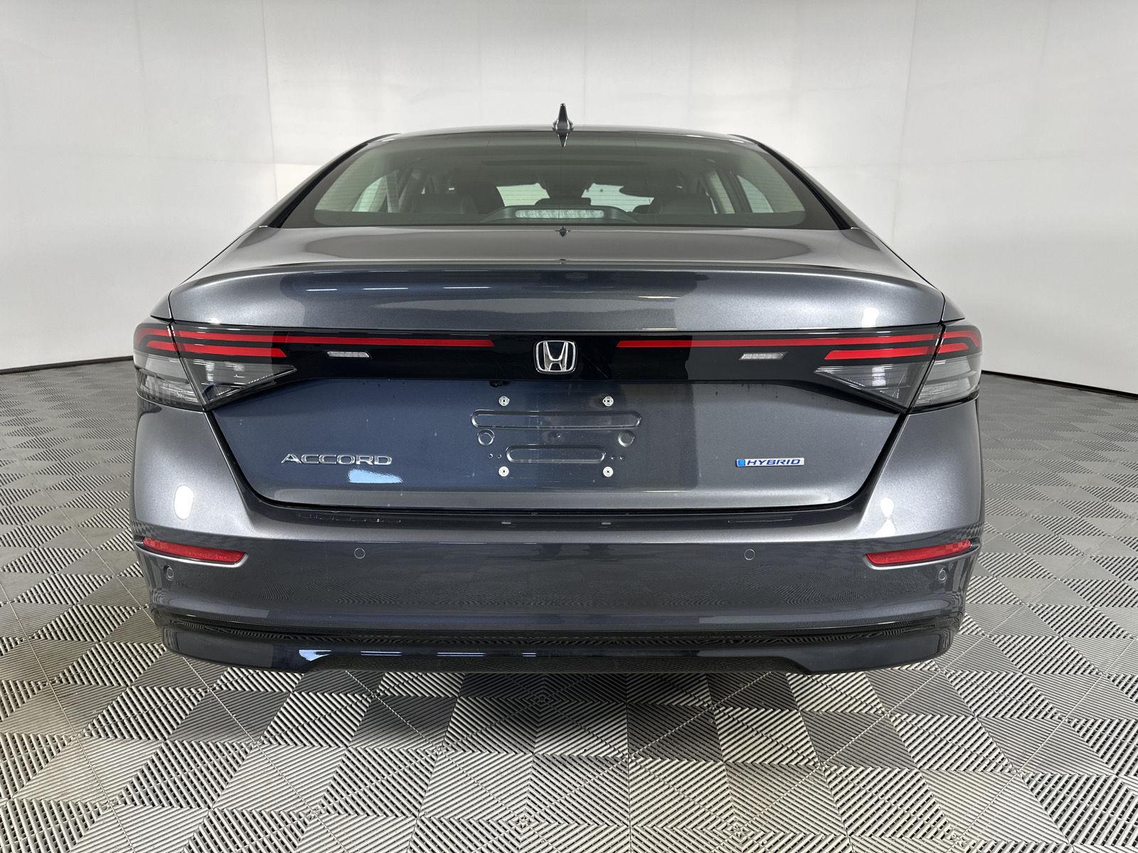 Used 2024 Meteorite Gray Metallic Honda EX-L image 24