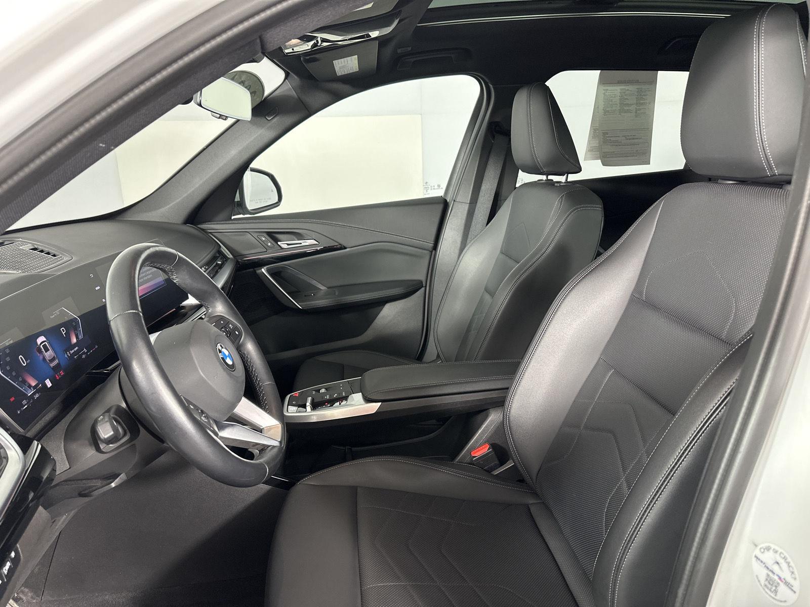 Used 2024 Mineral White Metallic BMW xDrive28i image 6