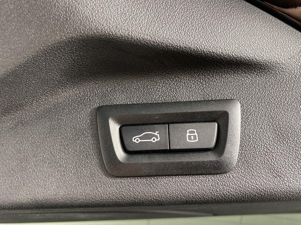 Certified Used 2025 Black Sapphire Metallic BMW M60i image 30