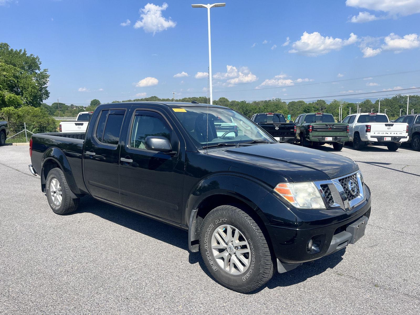 Super Black 2015 Nissan Frontier SV Crew Cab 4WD Pickup Truck Four-Wheel Drive Automatic