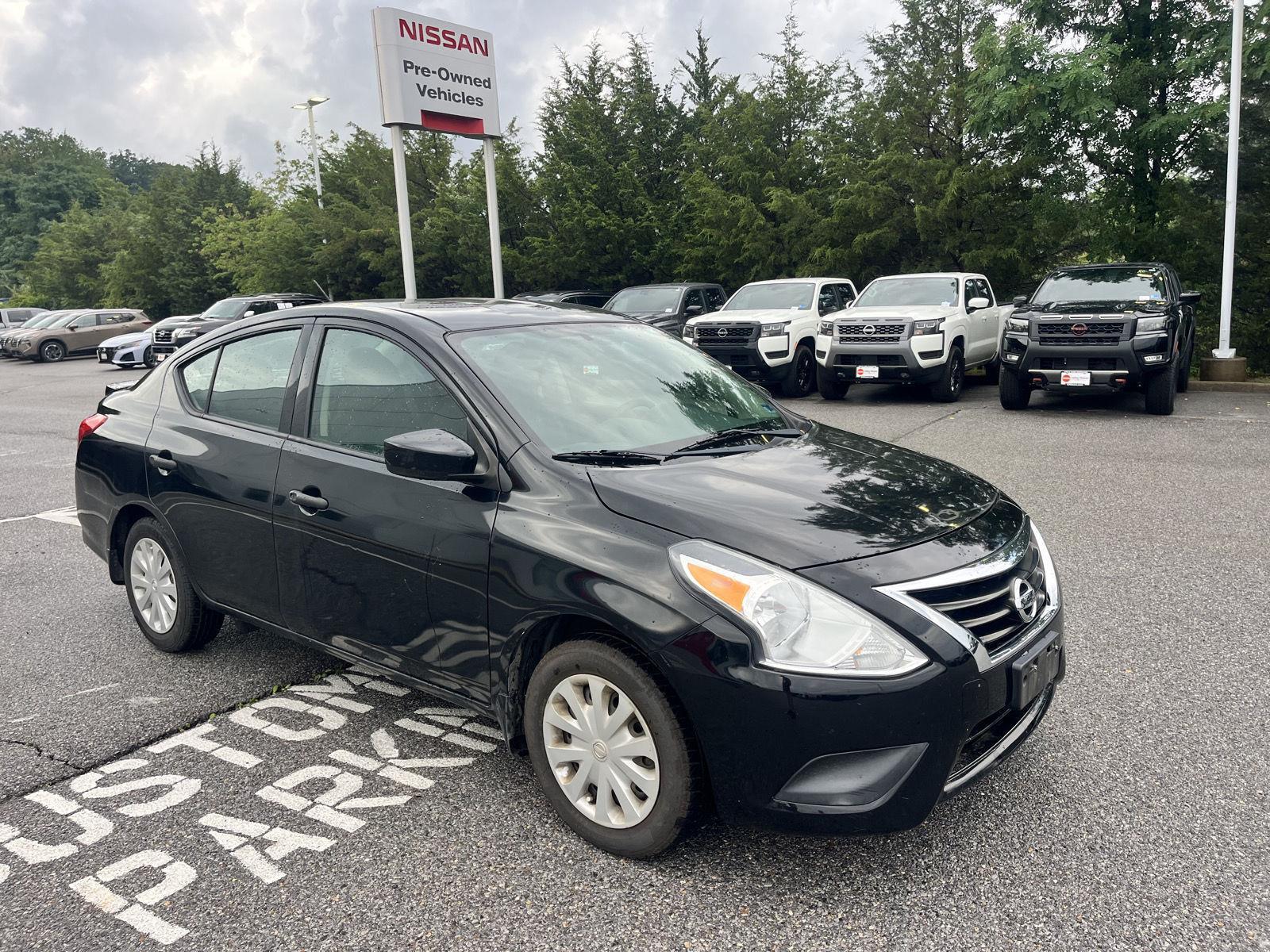 Super Black 2017 Nissan Versa Sedan Front-Wheel Drive Continuously Variable Transmission