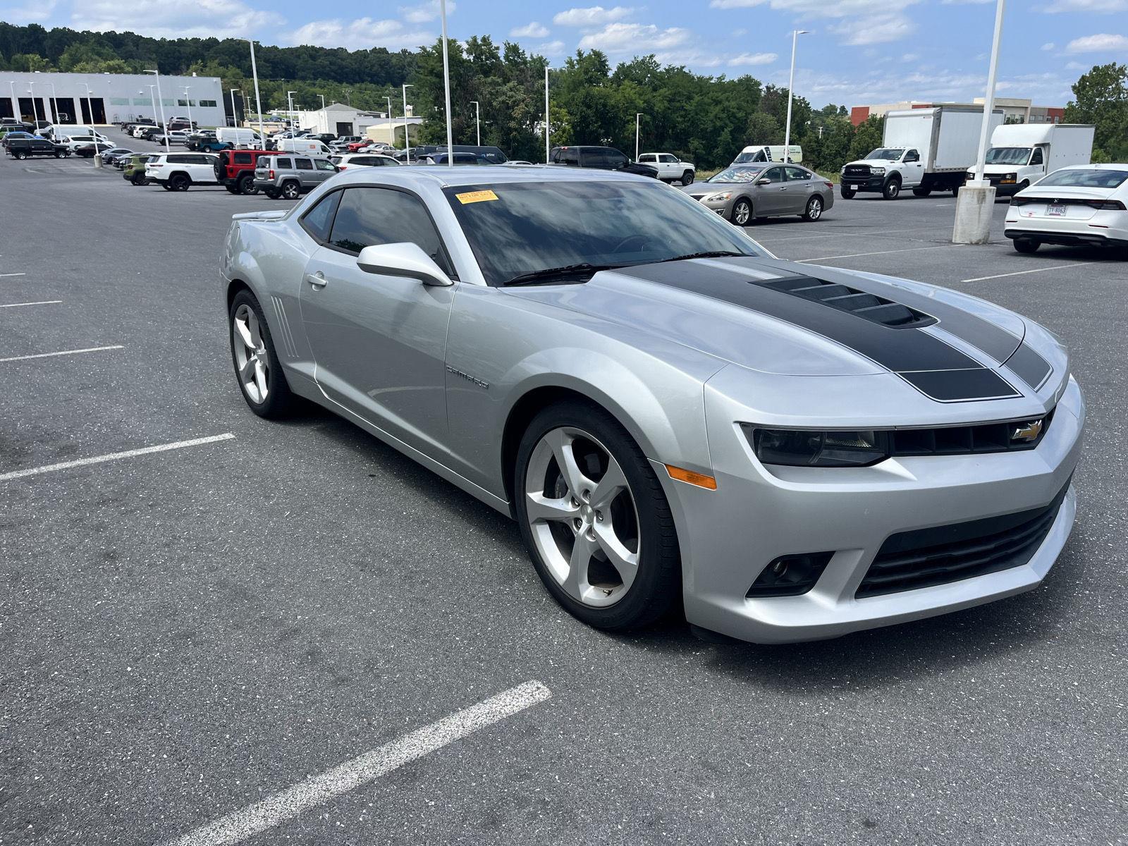 Silver Ice Metallic 2015 Chevrolet Camaro Coupe Rear-Wheel Drive 6-Speed Manual