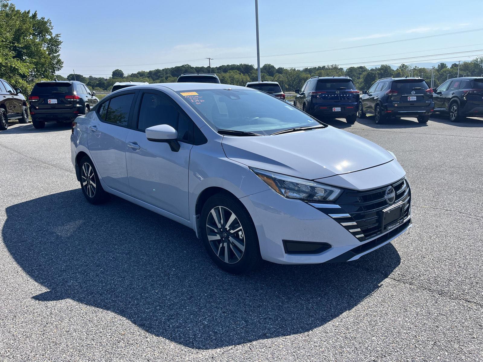 Gray Sky Pearl 2025 Nissan Versa Sedan Front-Wheel Drive Continuously Variable Transmission