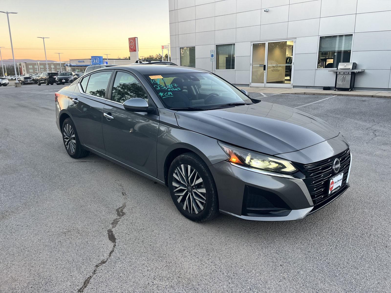 Gray (Gun Metallic) 2025 Nissan Altima Sedan All-Wheel Drive Continuously Variable Transmission